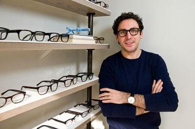 【电商案例】Warby Parker眼镜:小眼镜玩出独立电商营销新花样